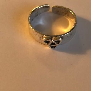 Irish Celtic Toe ring. Sterling silver one owner